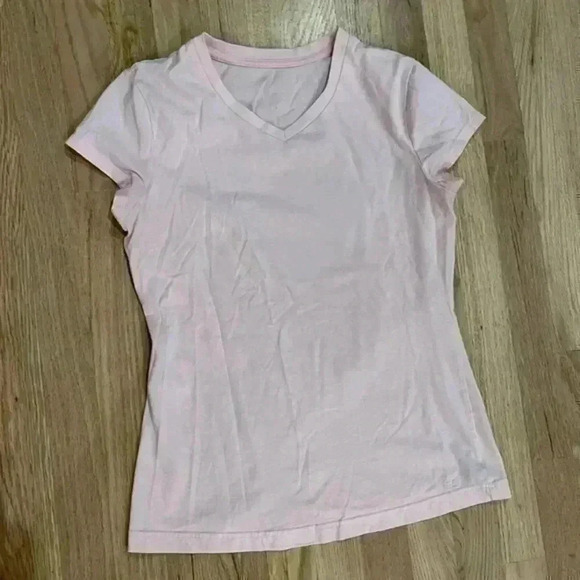 Light pink V-Neck tee by Champion- size small- EUC - Picture 1 of 3